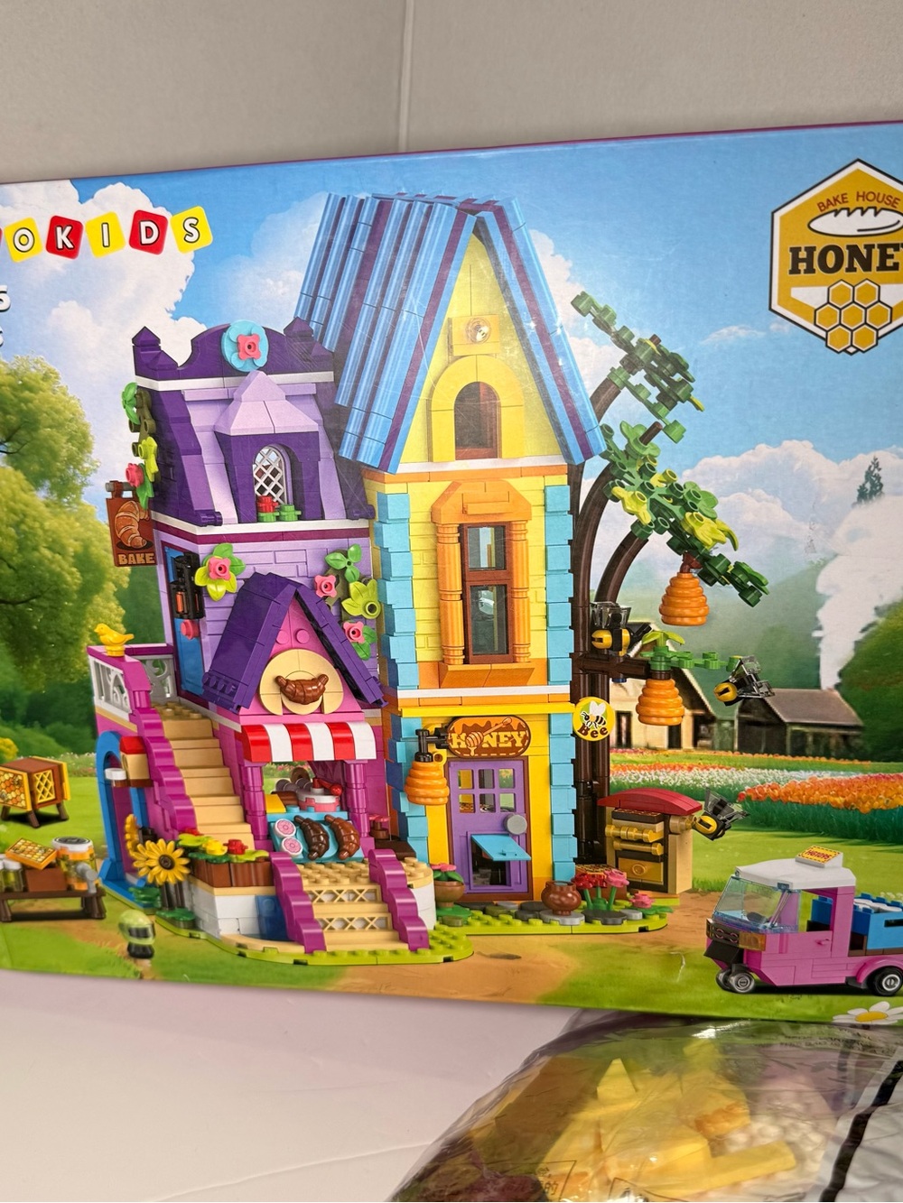 HOGOKIDS Girls Beekeeping & Bakery House Building Play Set  INCOMPLETE